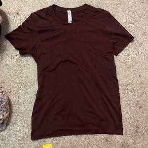 Lululemon swiftly tech!